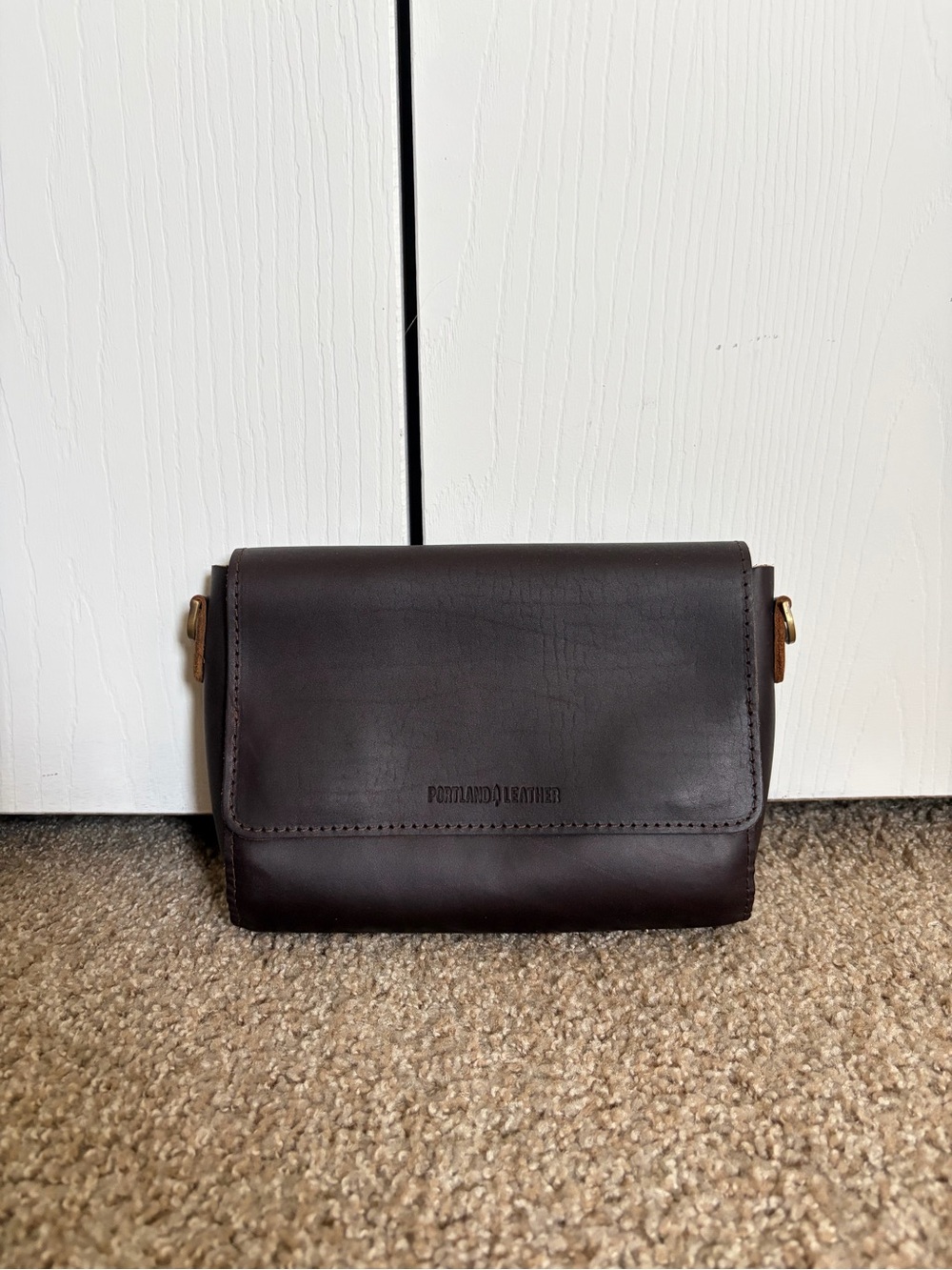 NWOT Portland Leather Goods Large Metro Crossbody in Grizzly 🐻